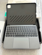 ESR Shift Keyboard Case for iPad Pro 11” M4/M5 2024/2025 Backlit Trackpad Gray picture