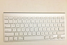 Apple A1314 Wireless Bluetooth Keyboard - Tested VG/Exc Condition picture