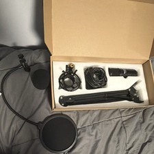 Neewer USB Microphone Kit, Adjustable Stand, Pop Filter, Black picture