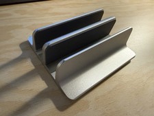 Adjustable Aluminum Vertical Laptop Stand / Holder – Silver picture