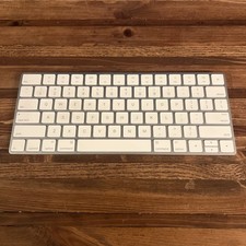Apple Magic Keyboard A1644 Wireless Bluetooth Silver White - Very Good - Tested picture