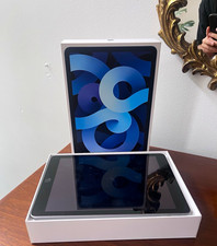Apple iPad 5th Generation 32GB – Model A1822 – Gently Used picture