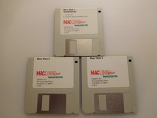Vintage 1990's DataViz MacLink Plus 3.5 inch Floppy Disk Set picture