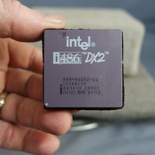 Collectable Intel i486 DX2 66 Mhz A80486DX2-66 Processor Dated '92 With Heatsink picture