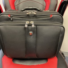 Swiss Wenger PATRIOT Black Wheeled 15.6