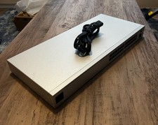 Ubiquiti UniFi USW-24 Gigabit Managed Switch/SFP, 24-Port picture