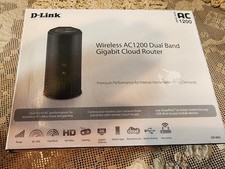 D-Link DIR-860L Wireless Router USB 4-Port, 2.45GHz Gigabit Ethernet, AC1200 picture