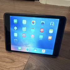 Apple iPad Mini 1 7.9in 16GB Wi‑Fi iOS 9.3.5, bundled with case picture