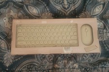 Cylo Liv Wireless Portable Keyboard + Mouse Set picture
