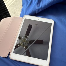 Apple iPad Tablet Silver/White Built-In Front Camera Touchscreen picture