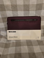 Incase Compact Sleeve 13in for MacBook Pro/Air Padded Polyester Purple Zip picture