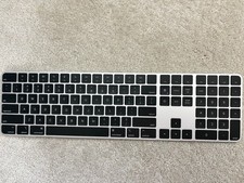 Apple - Magic Keyboard Touch ID and Numeric Keypad  LIGHTNING PORT  BLACK picture
