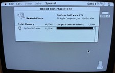 Apple Mac Macintosh Classic  Computer 4MB RAM 80MB HD OS 7.5 - Works picture