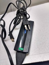 Targus APA 01 Universal Laptop AC Adapter - 30V 90W No Additional Tips picture