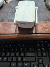 TP-LINK RE205 AC750 Dual Band Wi-Fi Range Extender White Ethernet Port picture
