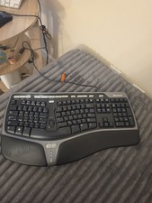 Microsoft Natural Ergonomic Keyboard 4000 v1.0 USB Wired Black Gray PIN picture