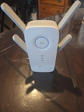TP-LINK RE650 Wi-fi Range Extender picture