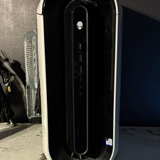 Alienware Aurora R9 Gaming Desktop Tower Dedicated Graphics White/Black picture