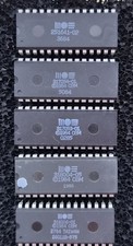 Commodore Plus/4 Chip Lot (5pcs) MOS 251641-02 PLA + 317054/317053/318004/318006 picture