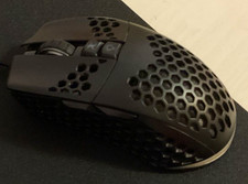 Wired Gaming Mouse w/ Scroll Wheel - RGB when on picture