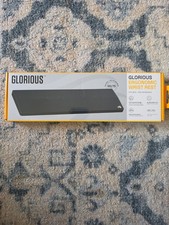 Glorious Gaming Wooden Keyboard Ergonomic Wrist Rest 65/75 Black picture
