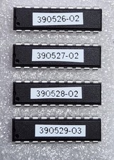 NEW AMIGA 3000 PAL/NTSC Logic CHIPS C390526-02 390527-02 390528-02 390529-03 picture