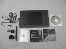 Wacom Intuos Pro Small PTH-451/K Graphics Tablet Pen Nibs Wireless USB Works picture