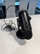 Blue Yeti USB Condenser Microphone, Black Freestanding Stand, Headphone Jack picture