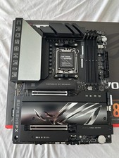 ASUS ROG CROSSHAIR X870E HERO WIFI7 AMD AM5 ATX DDR5 Desktop Motherboard picture