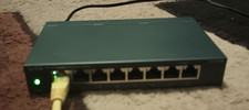 TP-Link Model: TL-SG108 with power source - tested, working picture