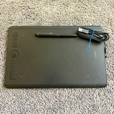 Wacom Intuos Pro Graphics Tablet PTH-660 w/ Pen, USB Cable & Accessories picture