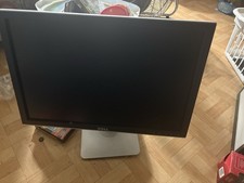 Dell UltraSharp LCD Widescreen Monitor 16:10 1680x1050 Black/Silver picture