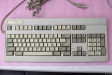 Zenith Data Systems ZKB-2 AT Keyboard - TESTED picture