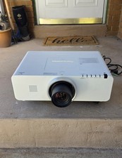 Panasonic PT-EZ570U projector 5000 Lumen projector with remote 910 lamp hours picture