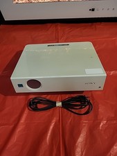 Sony VPL-CS6 DATA PROJECTOR w/ Power Supply 2117 HRS used picture