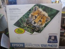 Epson Perfection 1250 Flatbed Scanner with 35mm slide adapter included picture