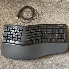 Incase Ergonomic Keyboard Refined Ergonomic Design Integrated Number Pad Black picture