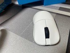 Lamzu Inca Wireless 8k Mouse (White) picture