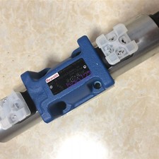 one NEW Rexroth 4WE10M50/HG24N9K4/M R901401553 Directional spool valve DHL/FedEx picture
