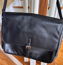 Kenneth Cole Reaction Computer/Messenger Shoulder Bag 16