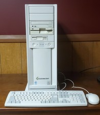 Gateway 2000 P5-120 full tower ATX Pentium w/SoundBlaster 16, keyboard, picture