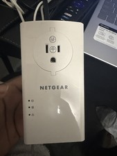 NETGEAR PLP2000 Extra Outlet Powerline Adapter 2000 Mbps picture