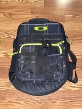 Oakley CHECKPOINT Vertical Computer Laptop Black Padded Messenger Bag Office picture