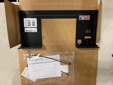 R RACKMOUNT·IT | RM-CP-T6 | Rack Mounting Kit picture