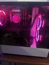Custom Gaming PC High-Performance Hardware picture