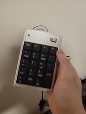 Adesso AKP-150 Portable USB Numeric Keypad - untested picture