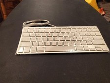 Apple Wired Keyboard A1242 - US English picture