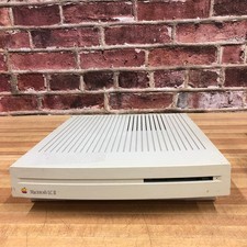 Vintage 1992 Apple Macintosh LC II M1700 Complete w/HDD - No Power picture