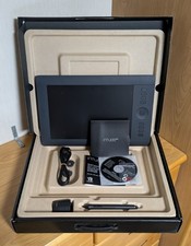 Wacom PTH-651 Intuos Pro Medium Creative Pen & Touch Tablet Exc+ picture