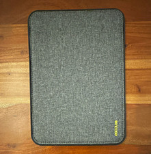 Incase Padded Gray Polyester Sleeve Case for 13in Laptop, Solid Universal picture
